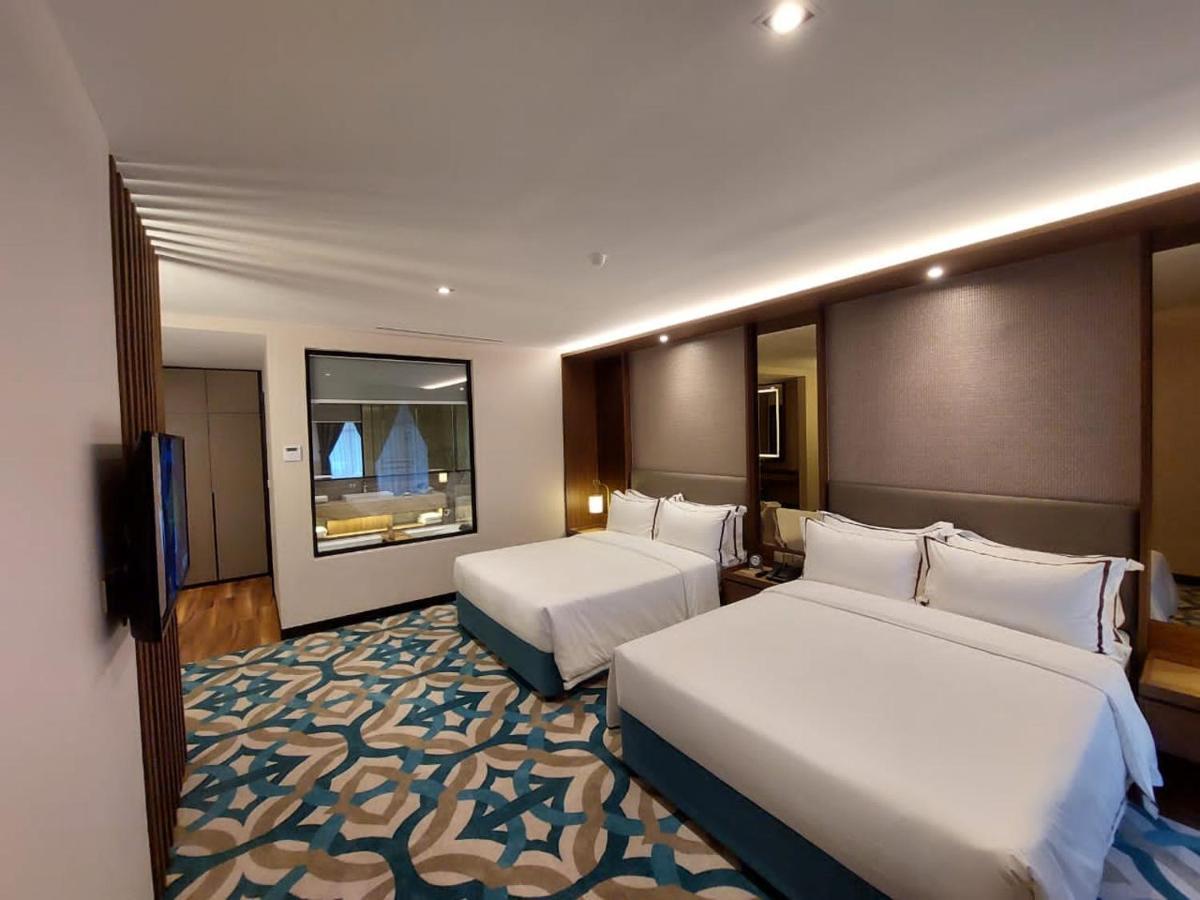 Christee Suites Hotel Малакка Экстерьер фото